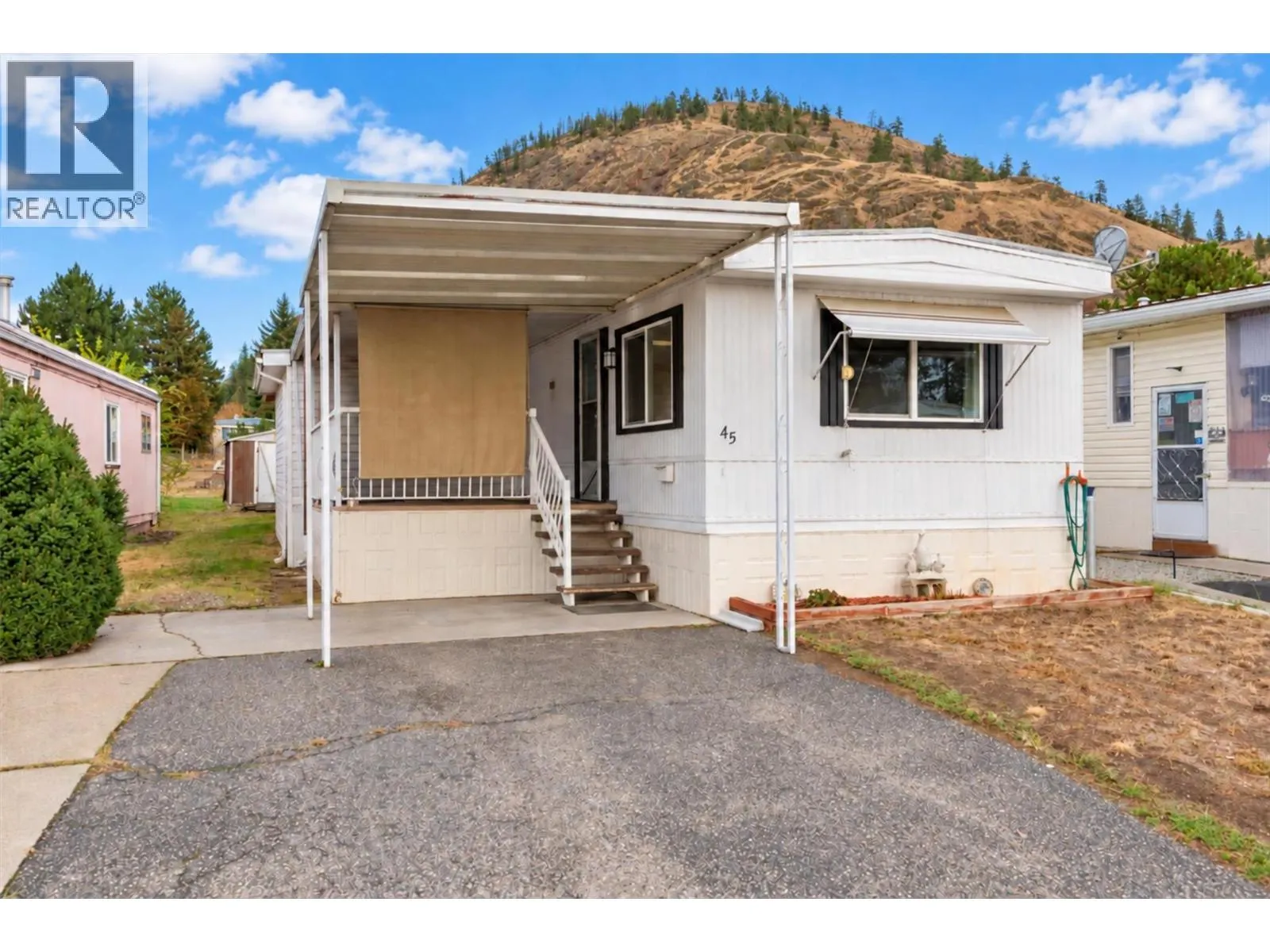 1929 97 Highway S Unit# 45