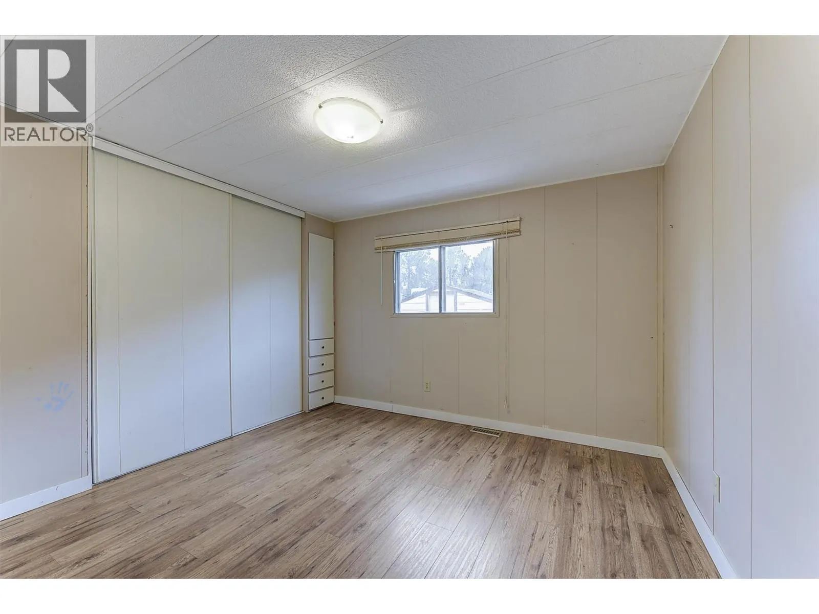 1929 97 Highway S Unit# 45