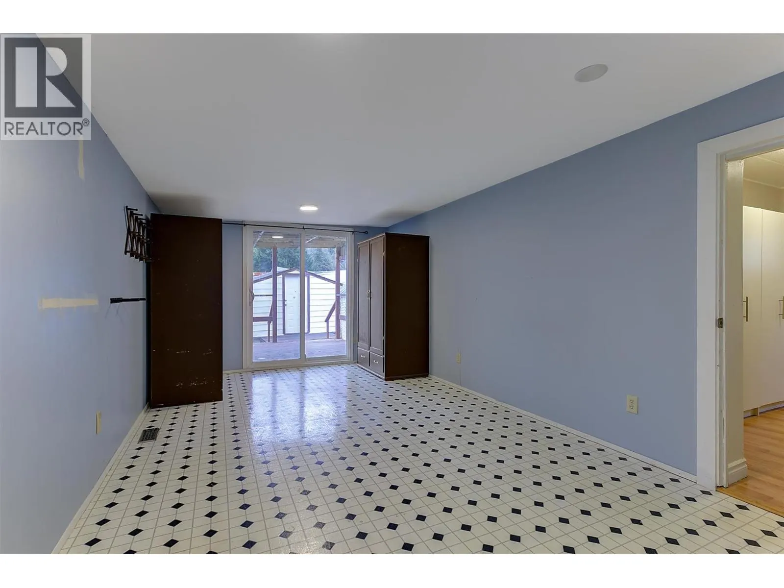 1929 97 Highway S Unit# 45