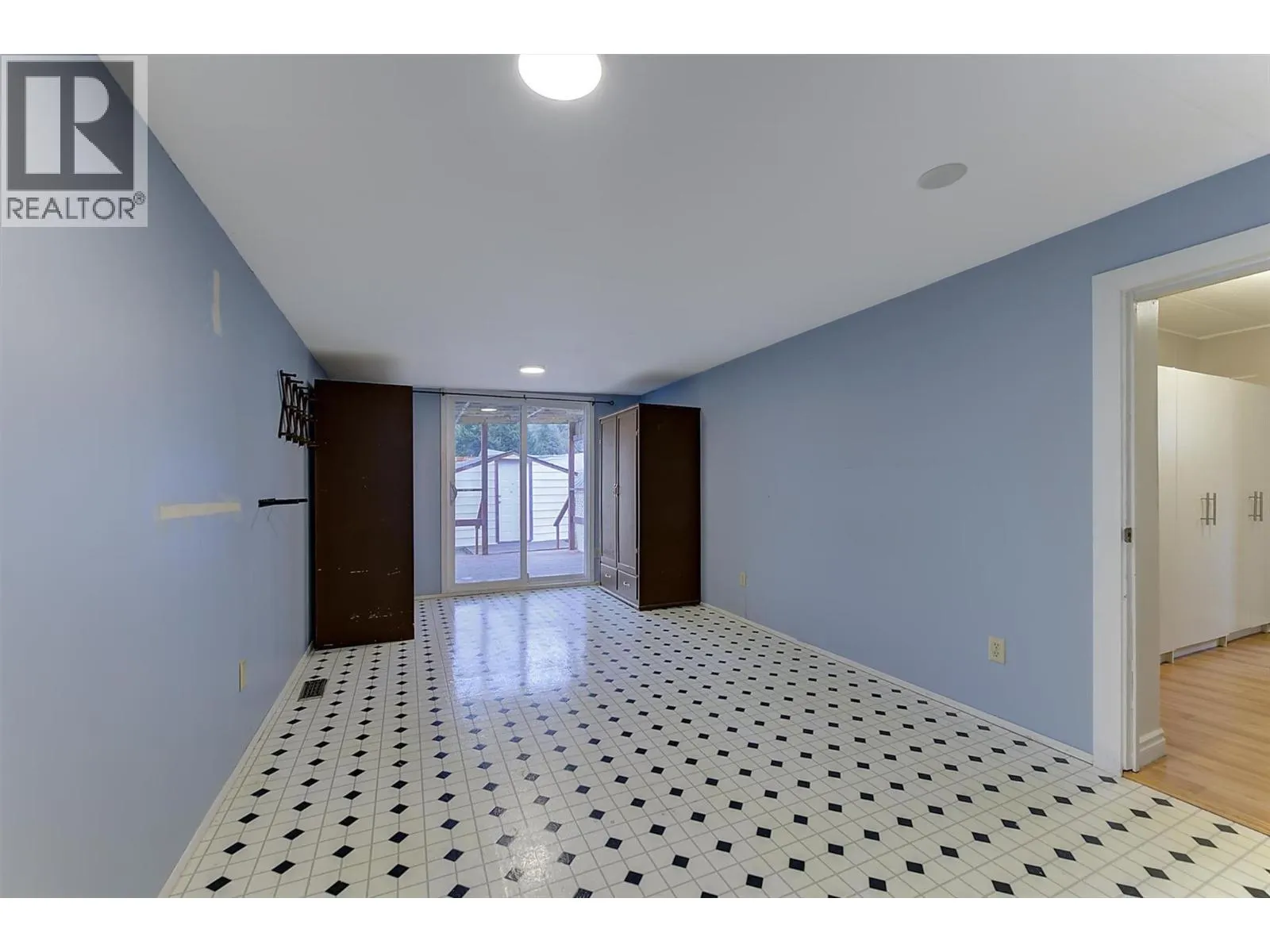 1929 97 Highway S Unit# 45