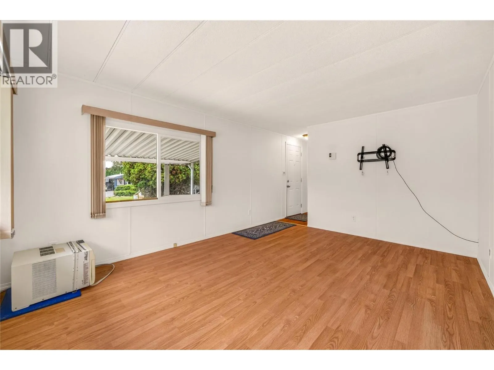 197 Dauphin Avenue Unit# 207