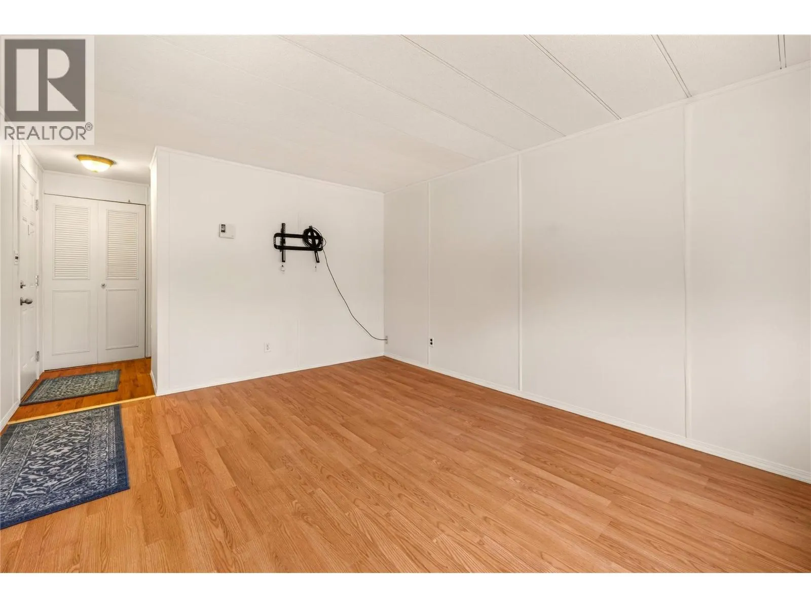 197 Dauphin Avenue Unit# 207