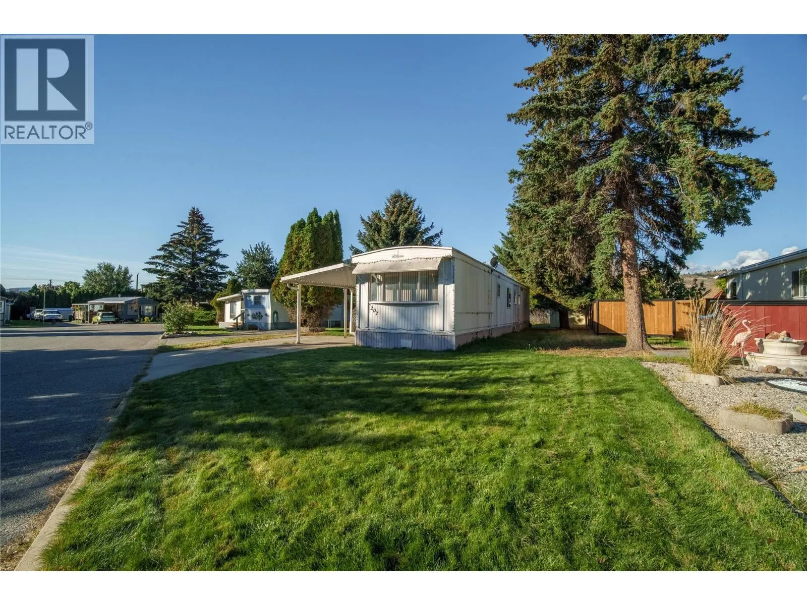 197 Dauphin Avenue Unit# 207