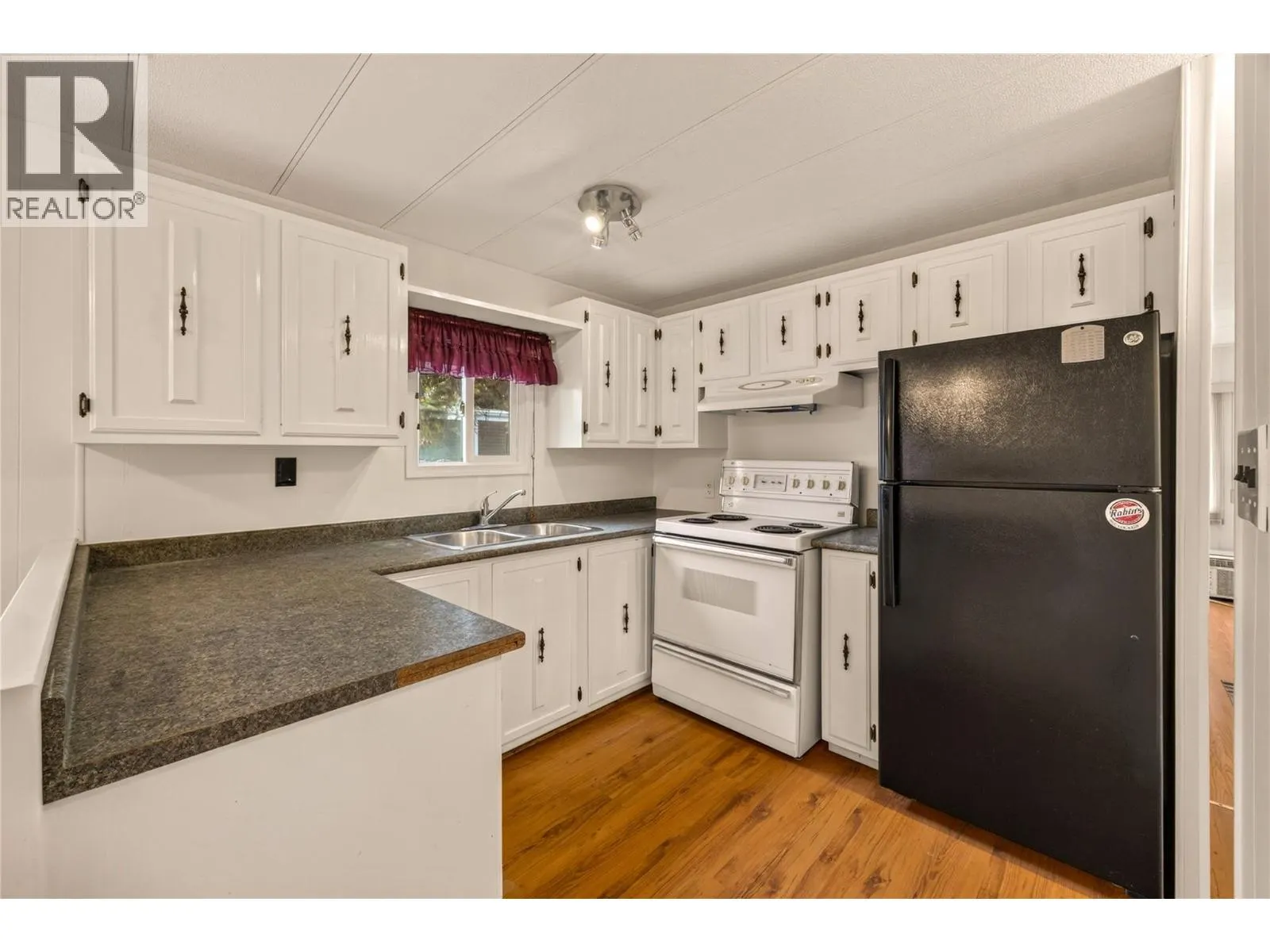 197 Dauphin Avenue Unit# 207