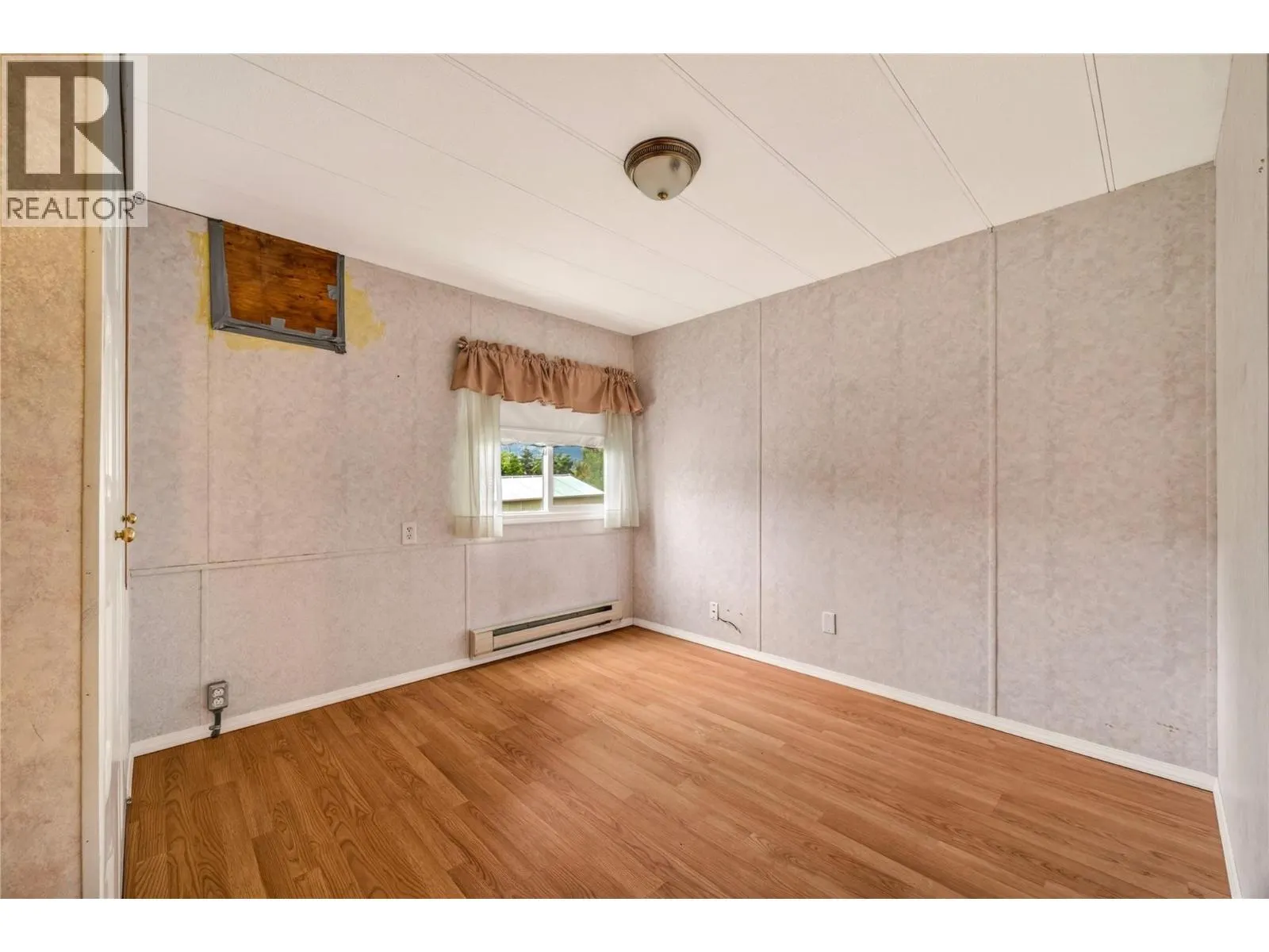 197 Dauphin Avenue Unit# 207