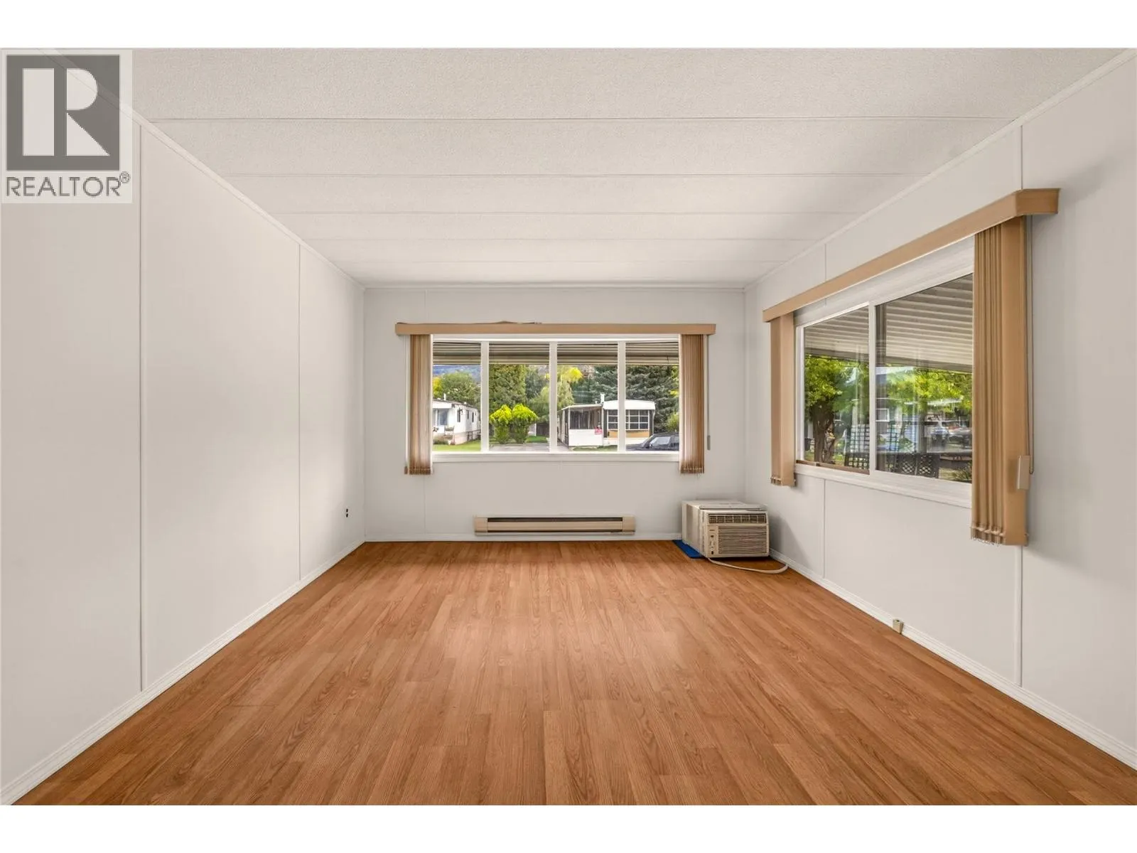 197 Dauphin Avenue Unit# 207