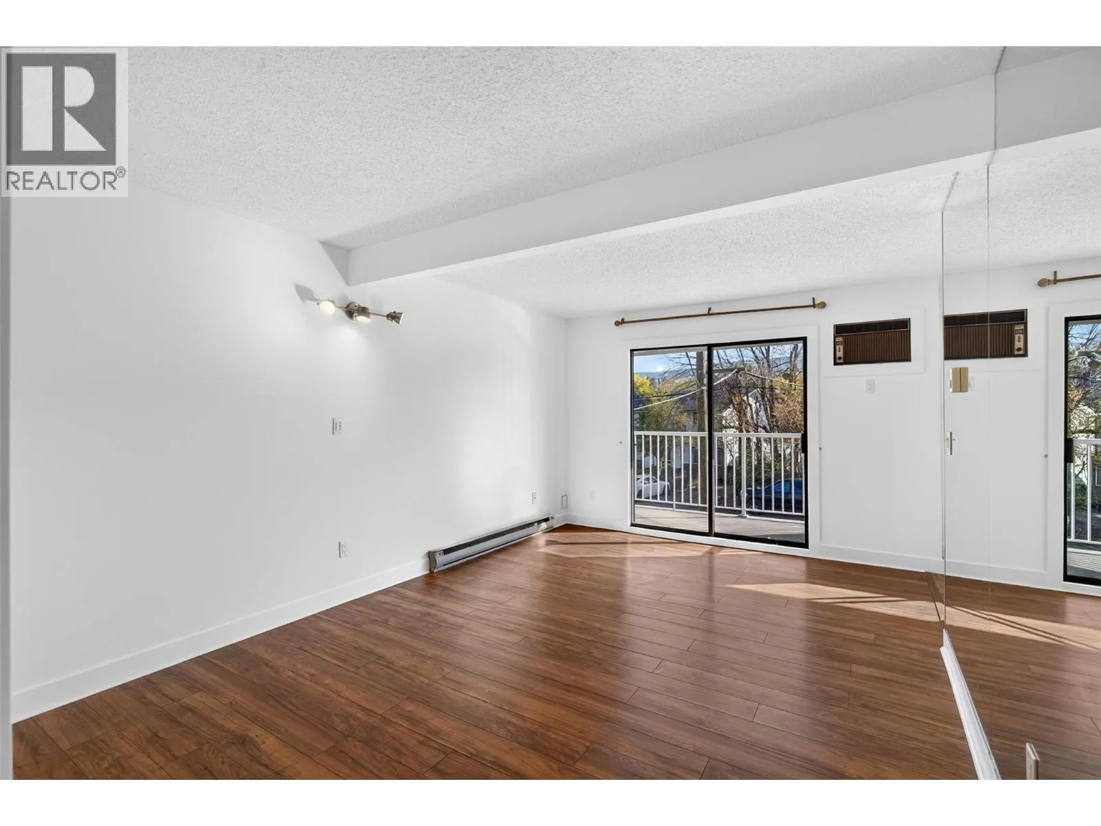 445 Holbrook Road W Unit# 14
