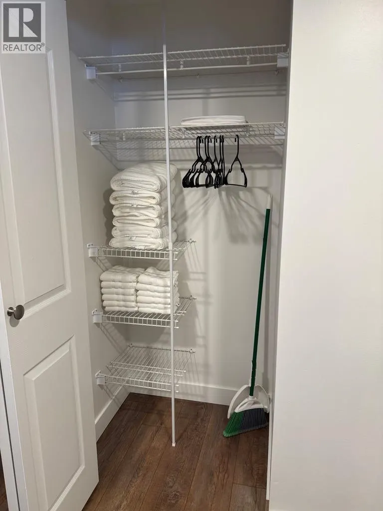1301 GROSVENOR Place