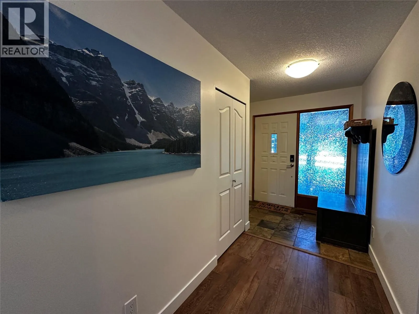 1301 GROSVENOR Place