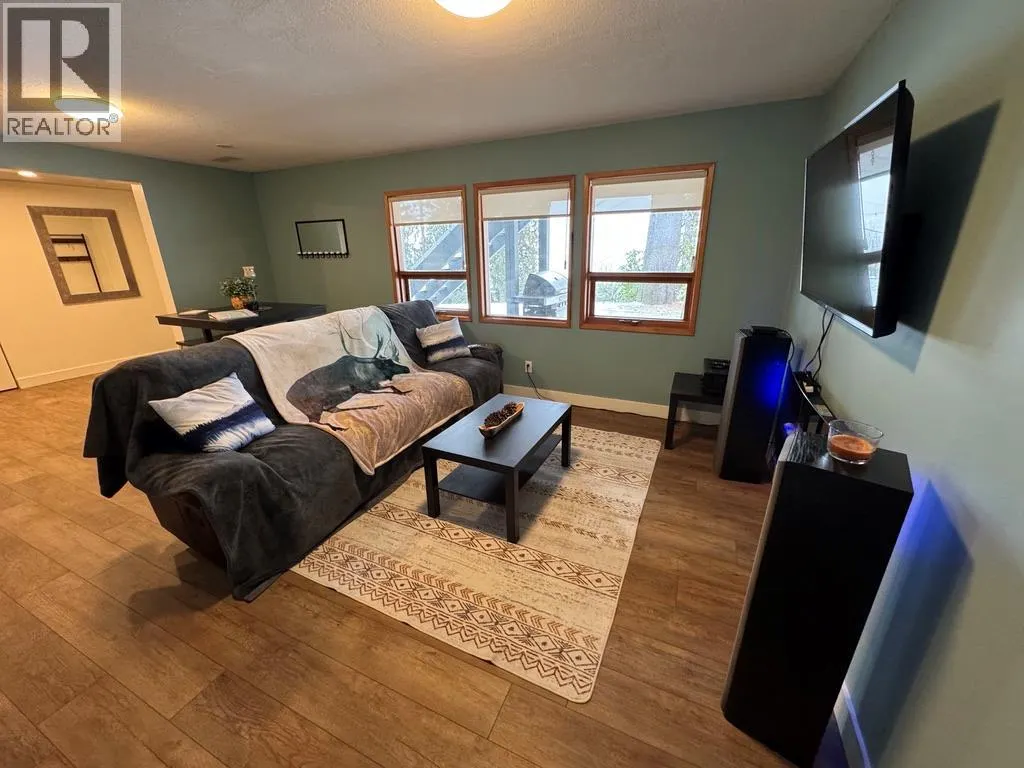 1301 GROSVENOR Place
