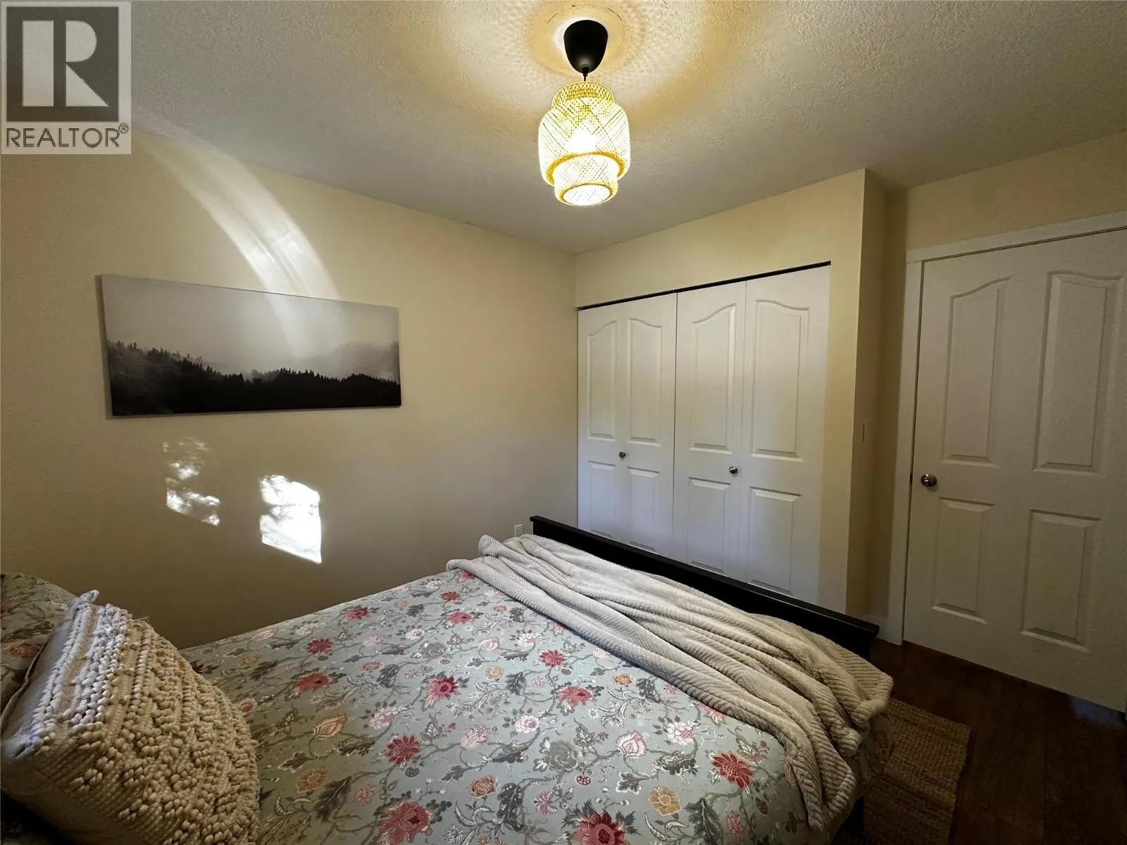 1301 GROSVENOR Place