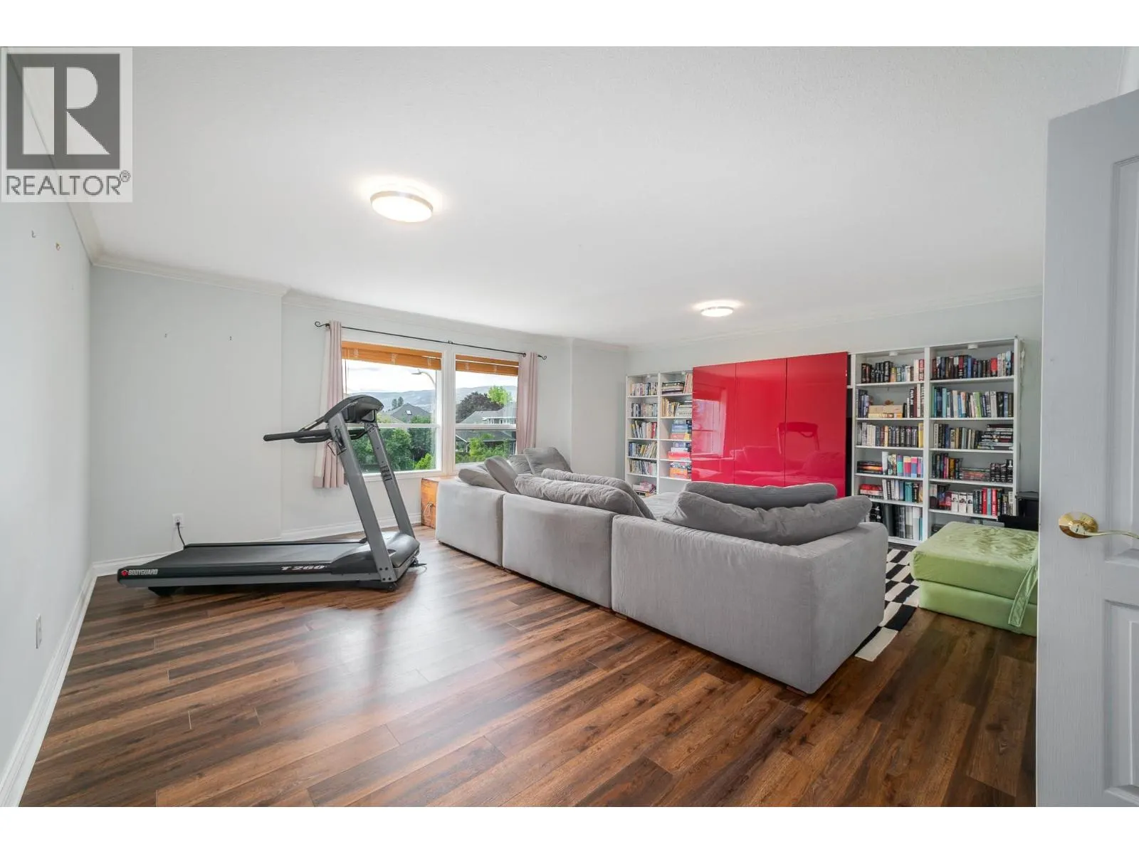 492 Carona Crescent