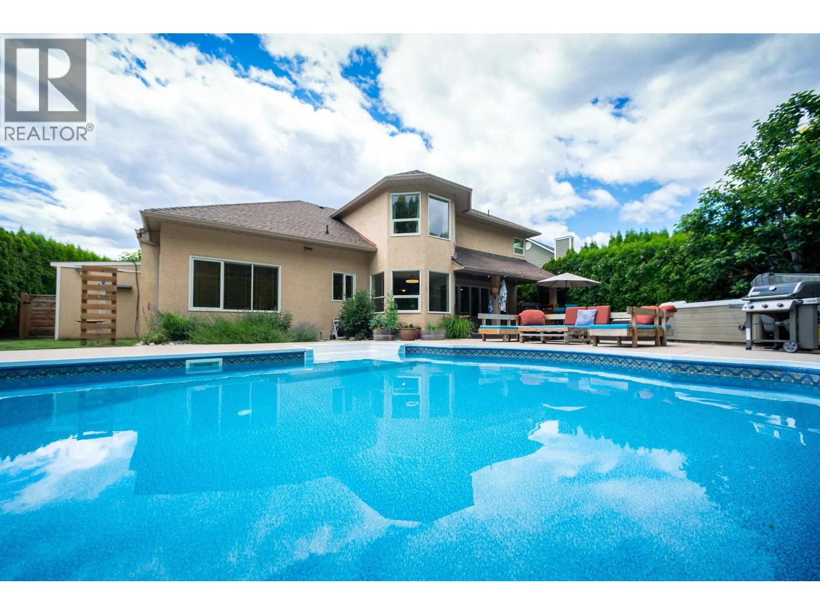 492 Carona Crescent