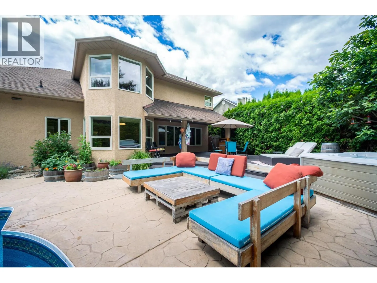 492 Carona Crescent