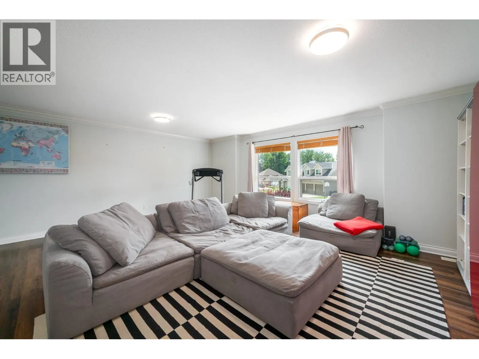 492 Carona Crescent