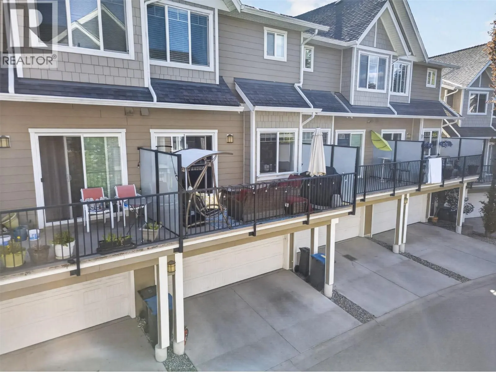 600 Sherwood Road Unit# 4