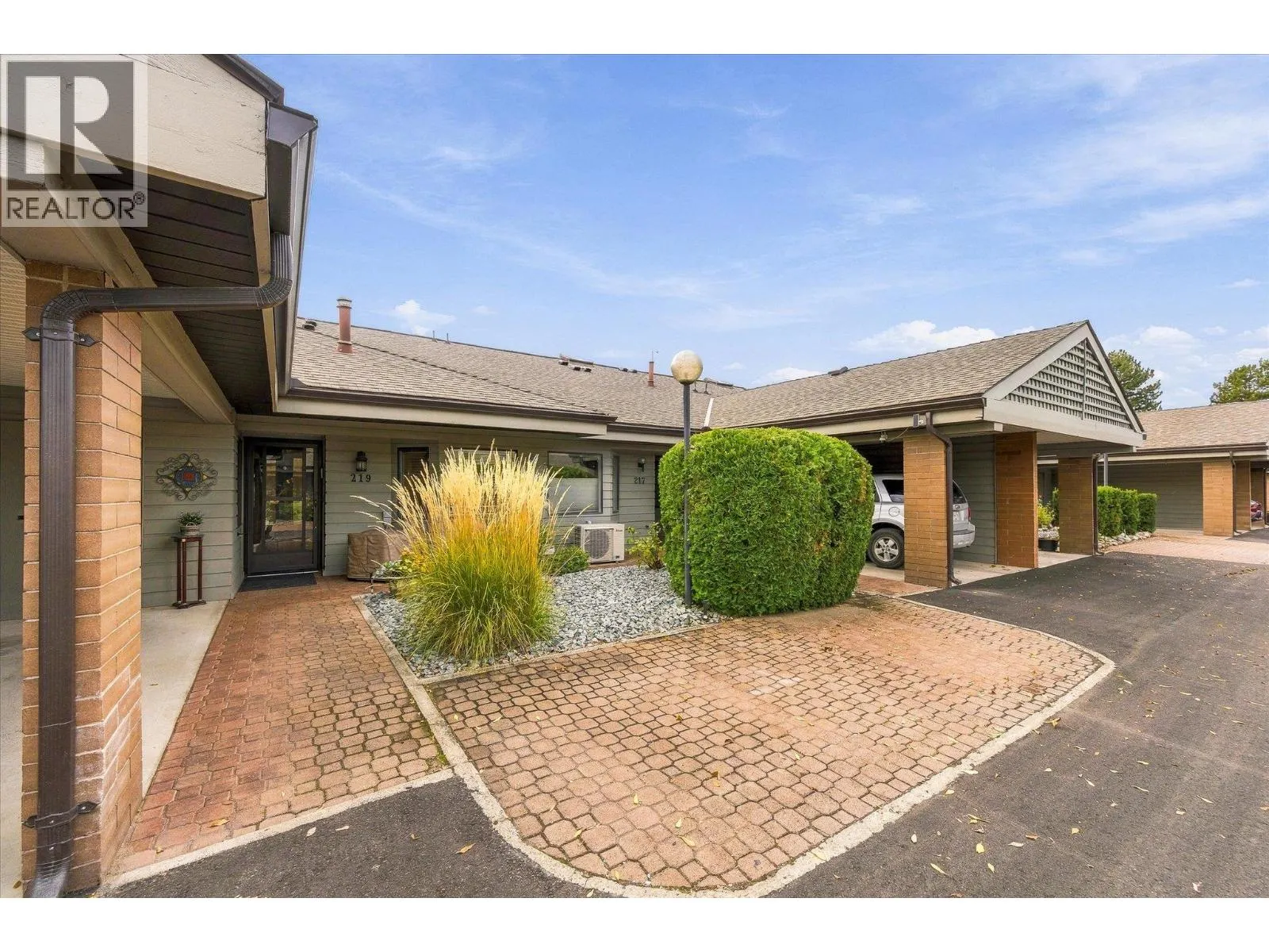 1765 Leckie Road Unit# 219
