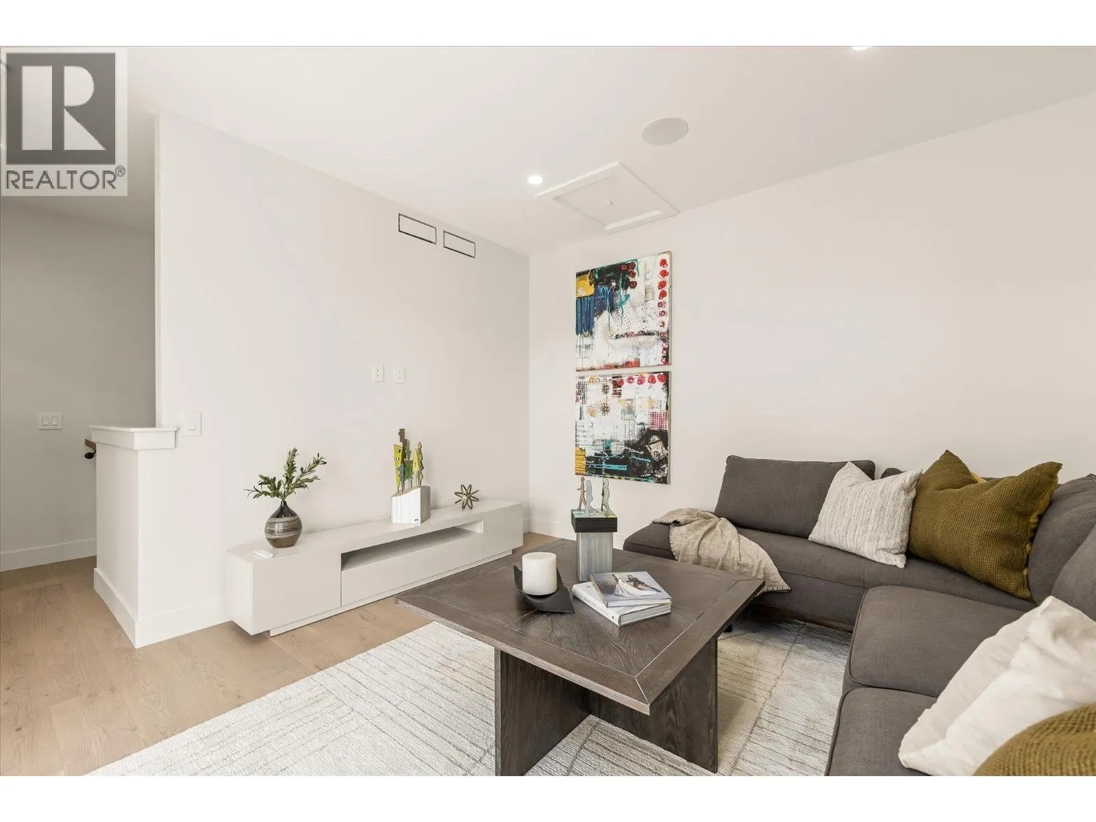 2435 Taylor Crescent Unit# 2