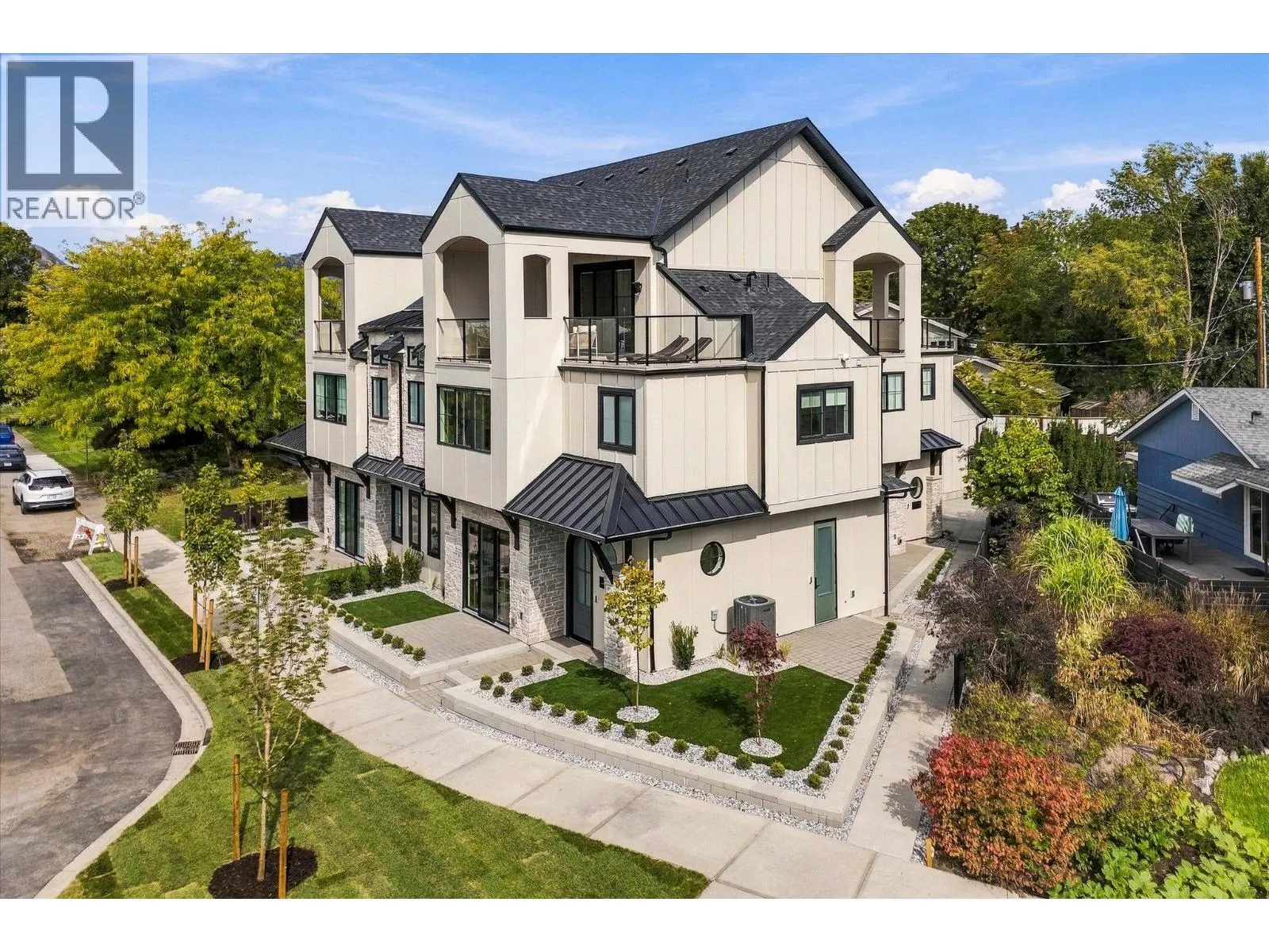 2435 Taylor Crescent Unit# 2