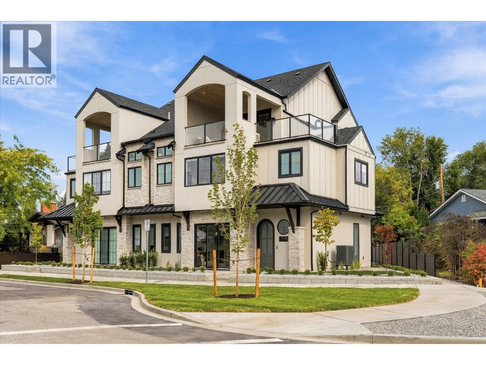 2435 Taylor Crescent Unit# 2