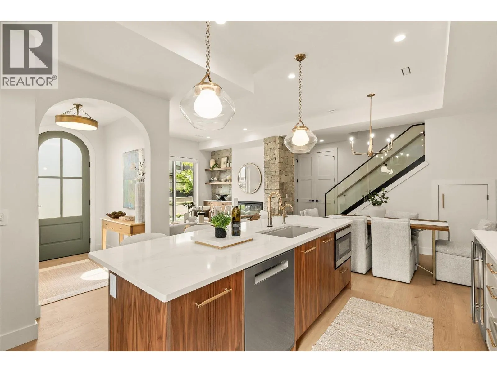 2435 Taylor Crescent Unit# 2