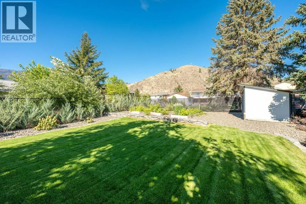 886 FAIRVIEW Road