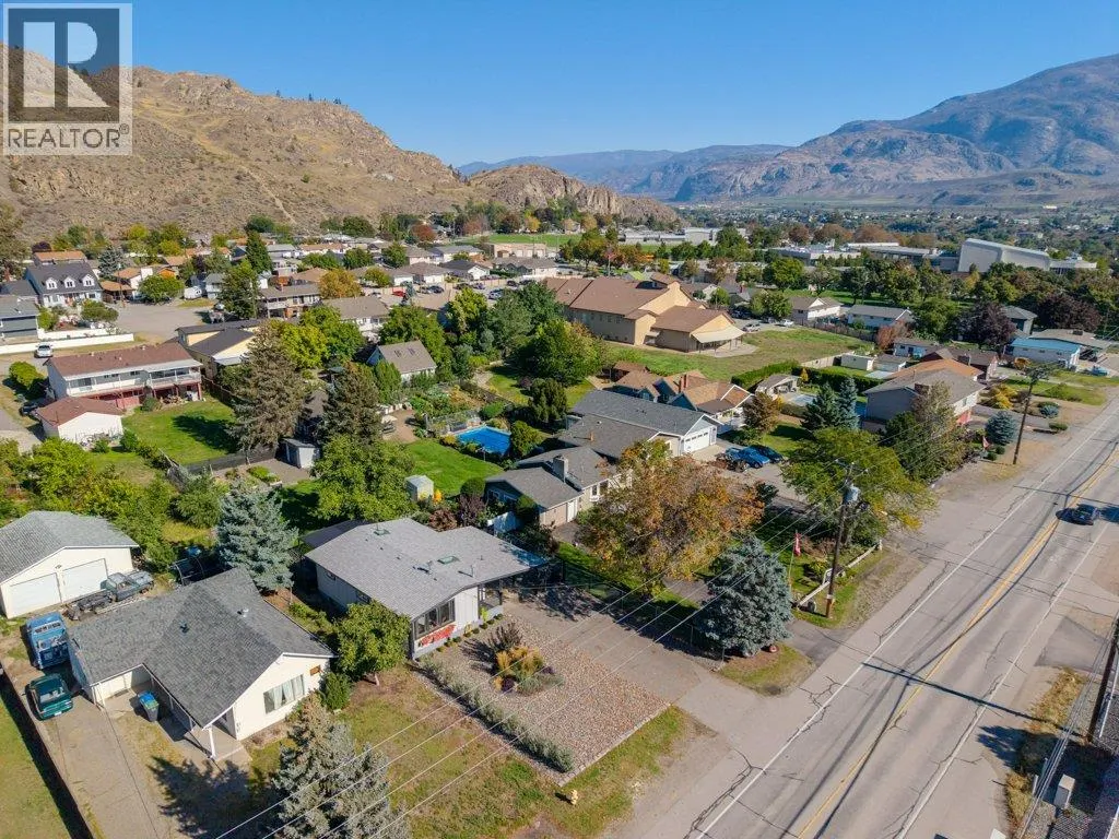 886 FAIRVIEW Road