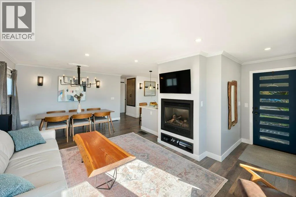 886 FAIRVIEW Road