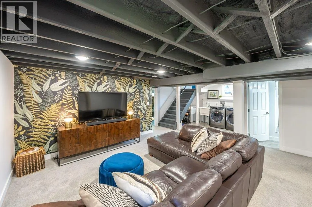 886 FAIRVIEW Road