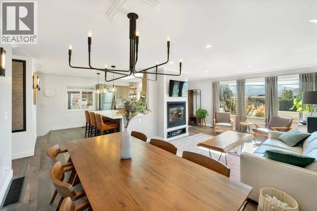 886 FAIRVIEW Road