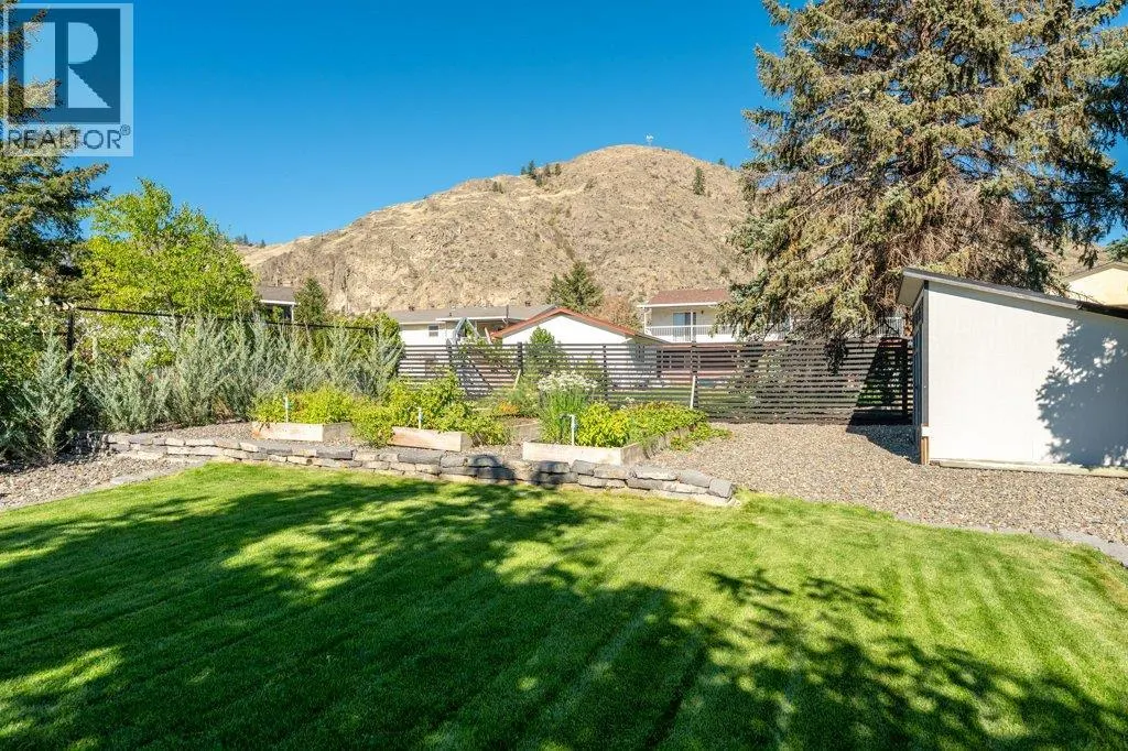 886 FAIRVIEW Road