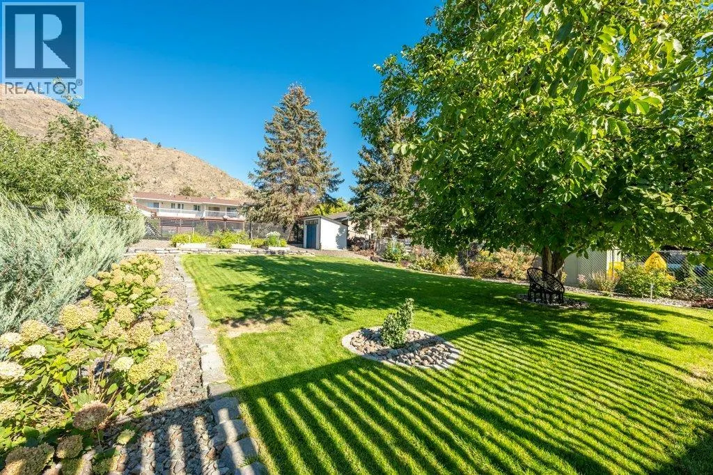 886 FAIRVIEW Road