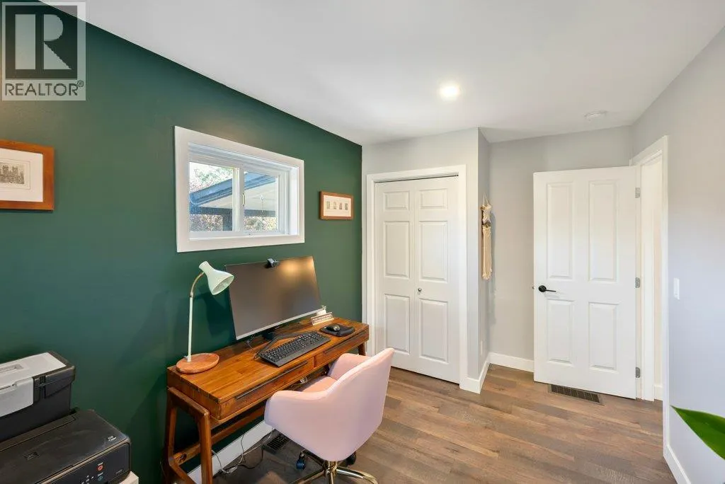 886 FAIRVIEW Road