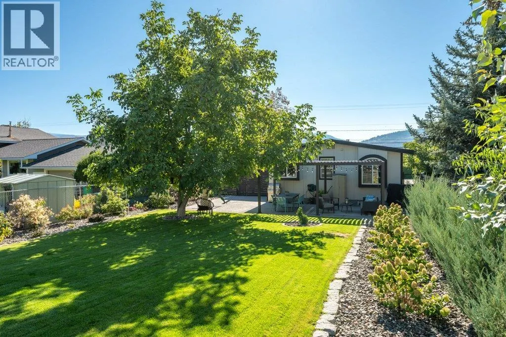886 FAIRVIEW Road