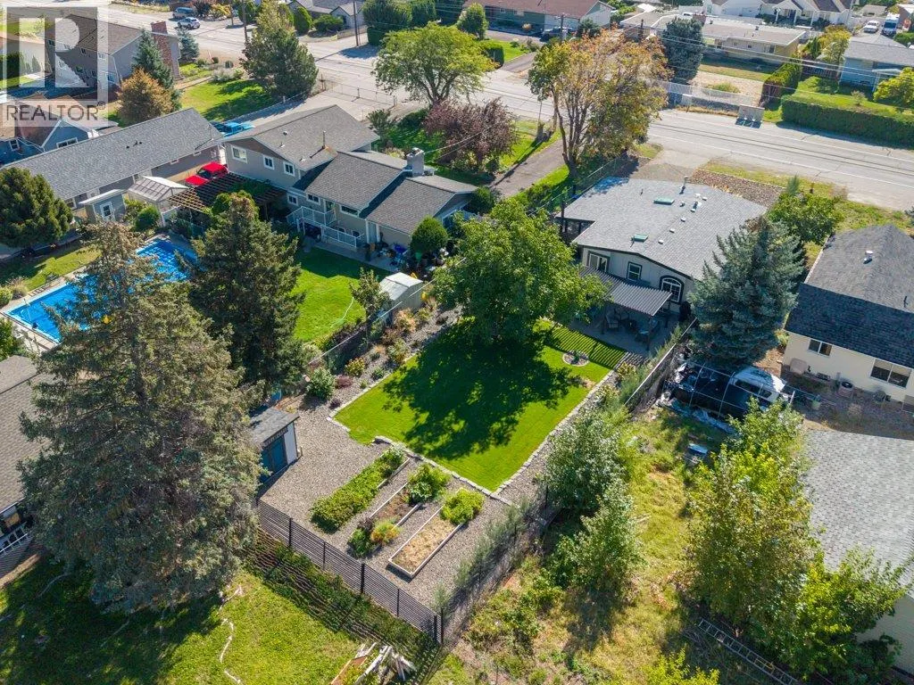 886 FAIRVIEW Road