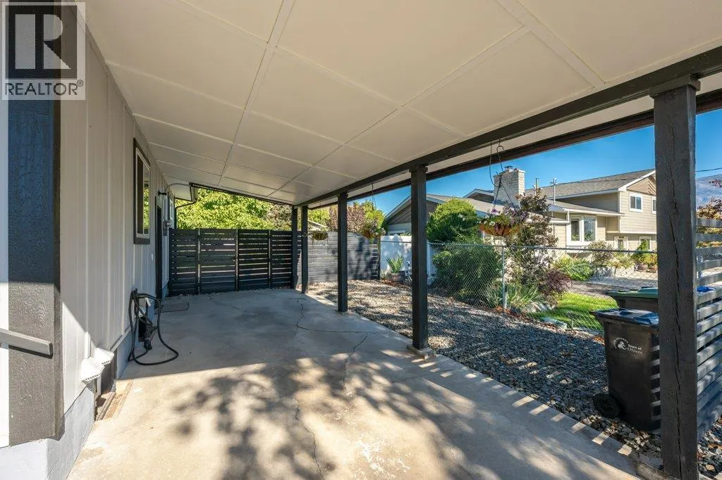 886 FAIRVIEW Road
