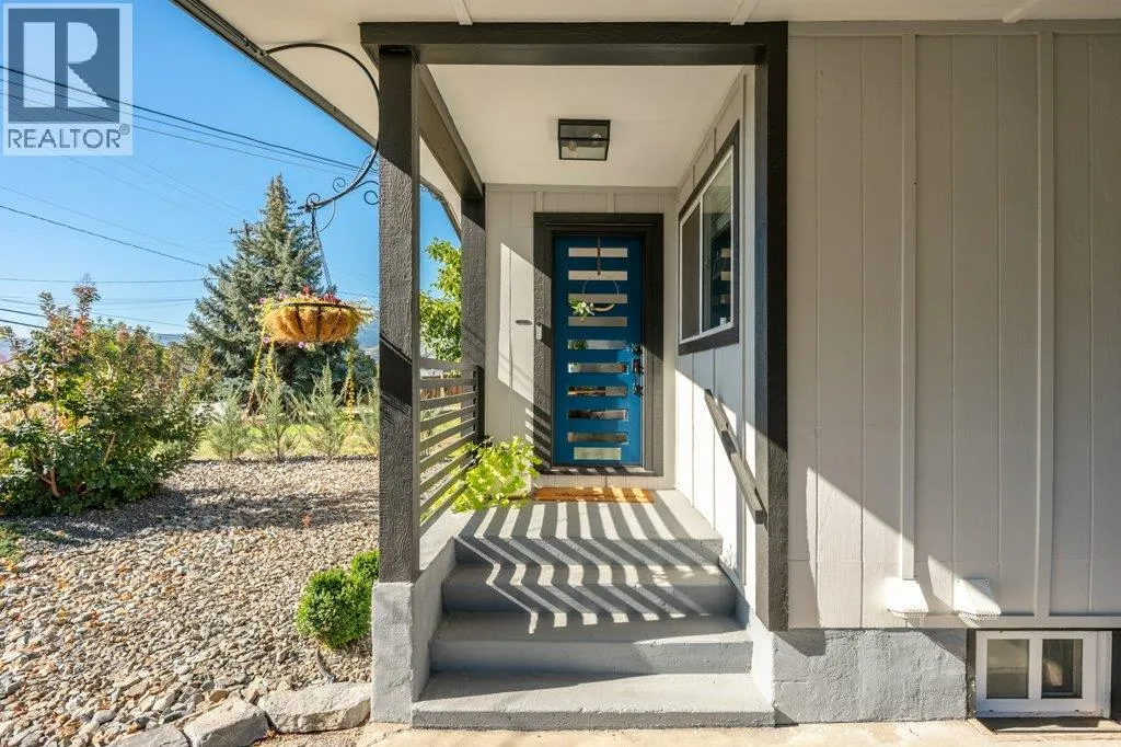 886 FAIRVIEW Road