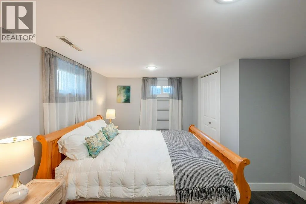 886 FAIRVIEW Road