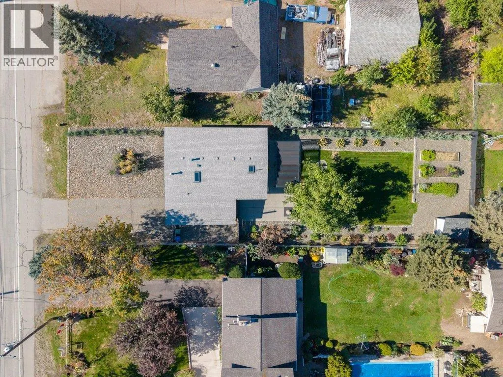 886 FAIRVIEW Road