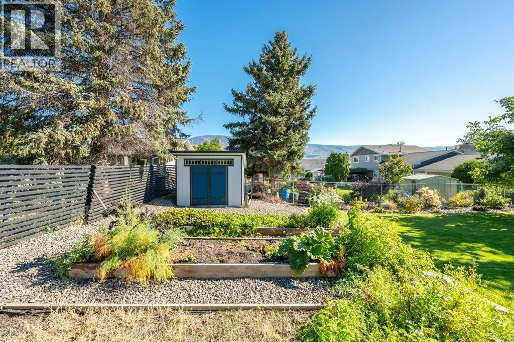 886 FAIRVIEW Road