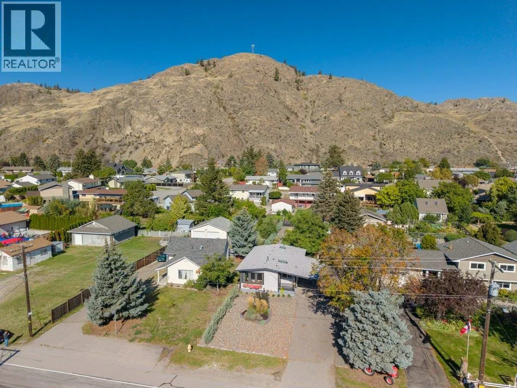 886 FAIRVIEW Road