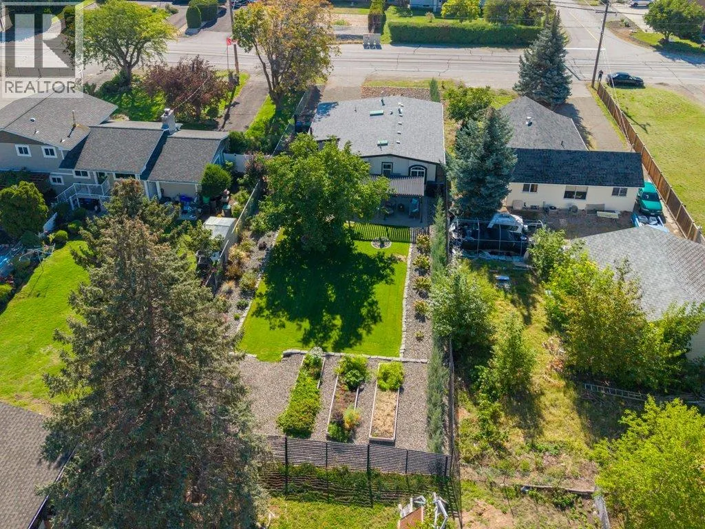 886 FAIRVIEW Road