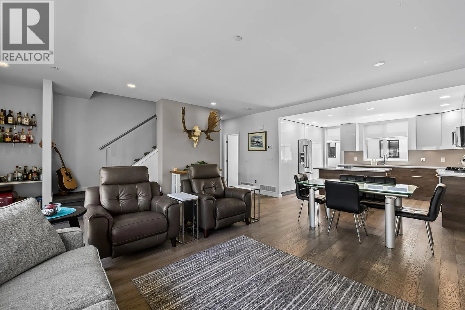 1515 Highland Drive N Unit# 20