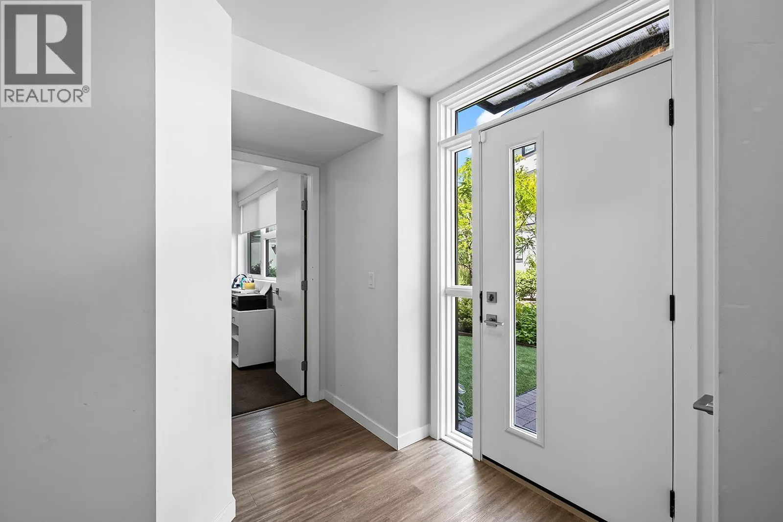 1515 Highland Drive N Unit# 20