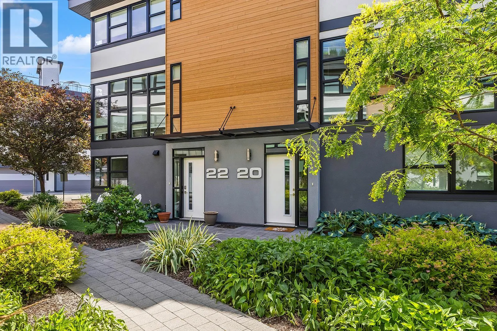 1515 Highland Drive N Unit# 20