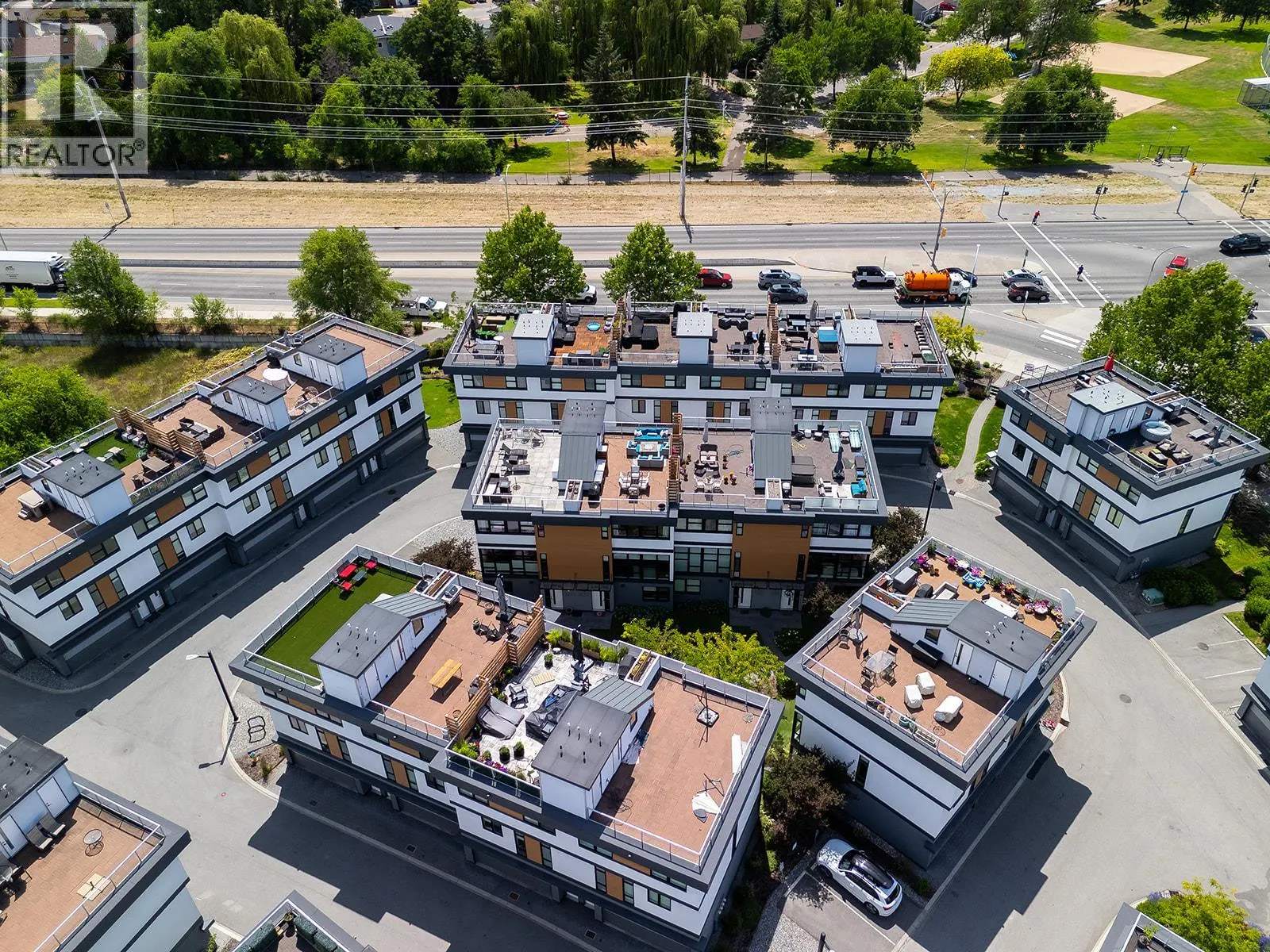 1515 Highland Drive N Unit# 20