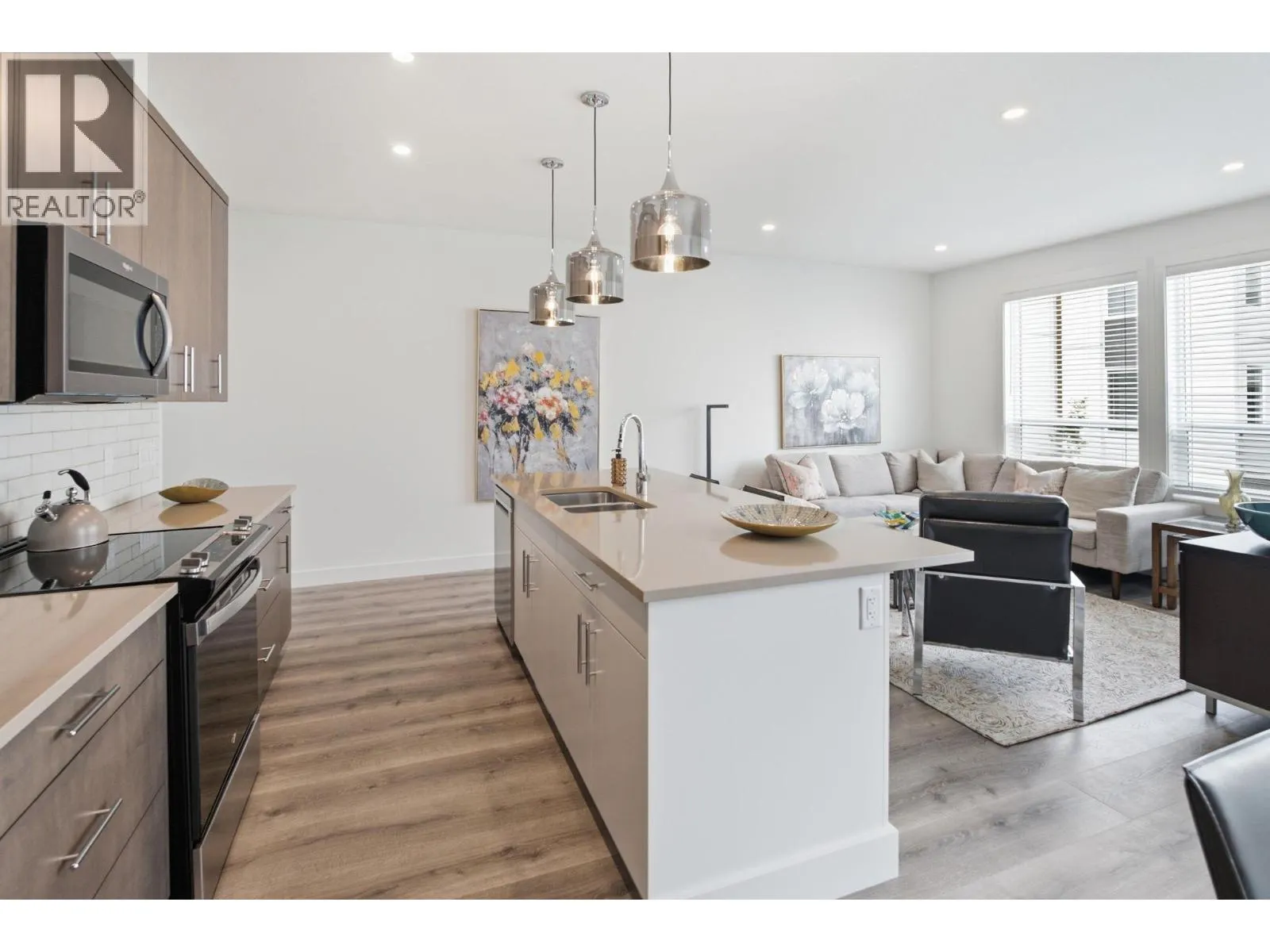 610 Academy Way Unit# 114
