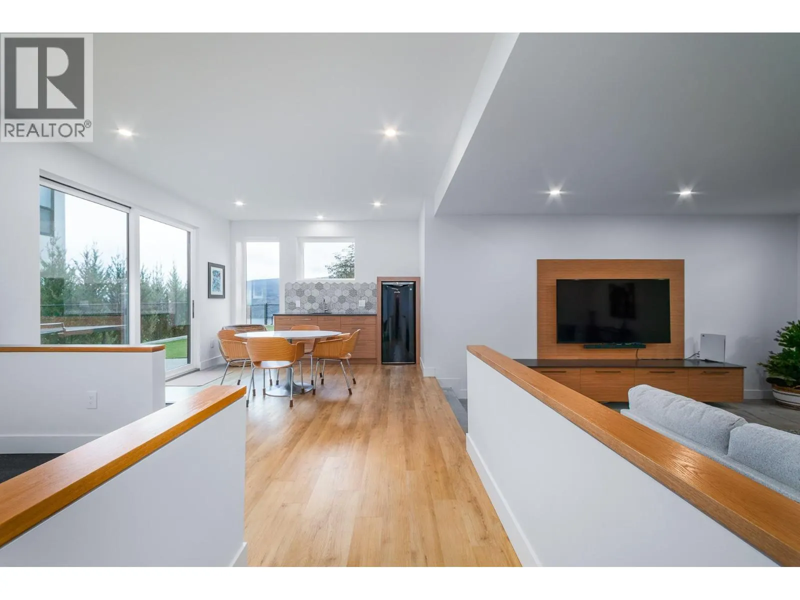 1543 Rocky Point Drive