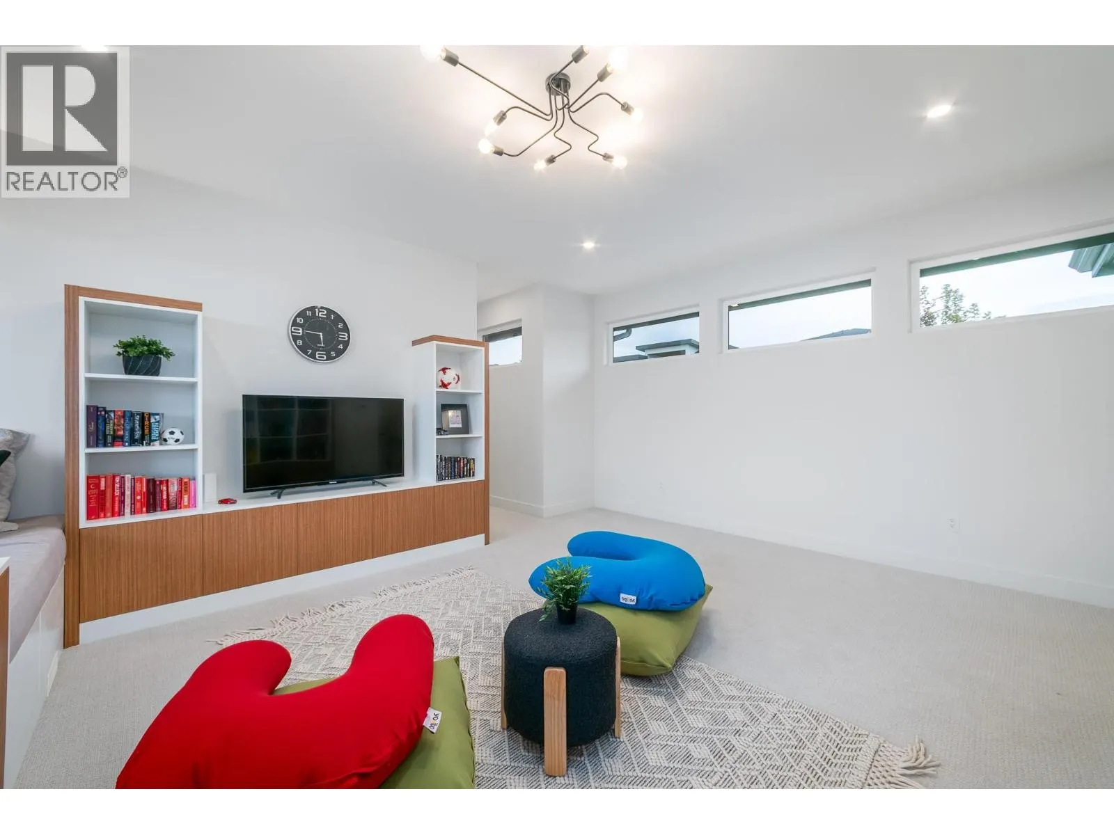 1543 Rocky Point Drive