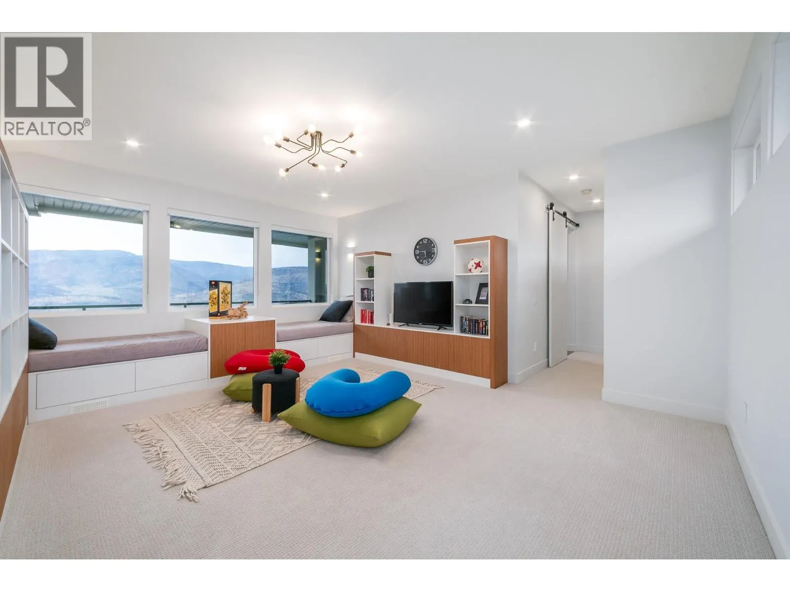 1543 Rocky Point Drive